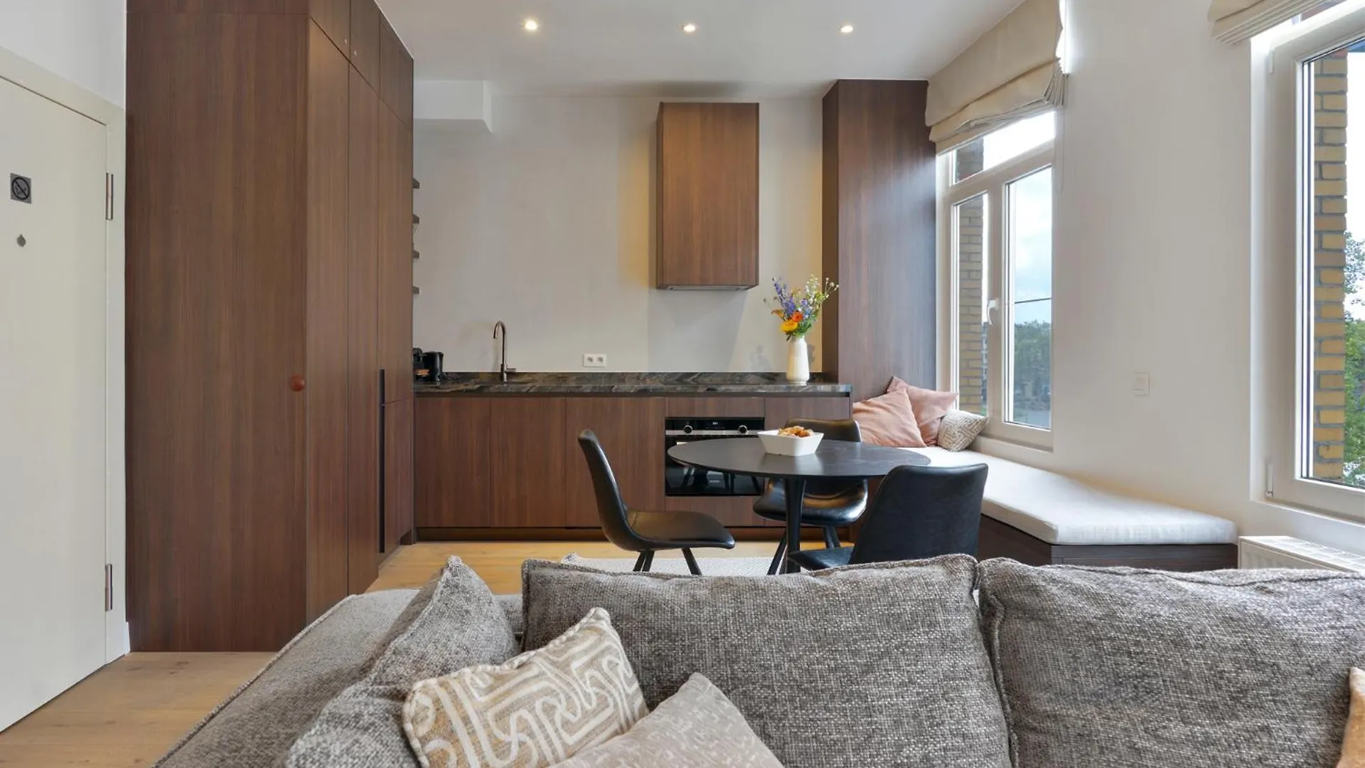 Classy Parkview Flat Antwerp 0*,  Belgium